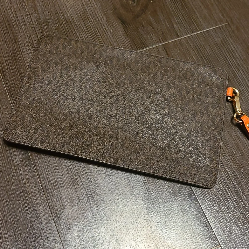 🚢 NWOT Michael Kors - Special Edition 🚢